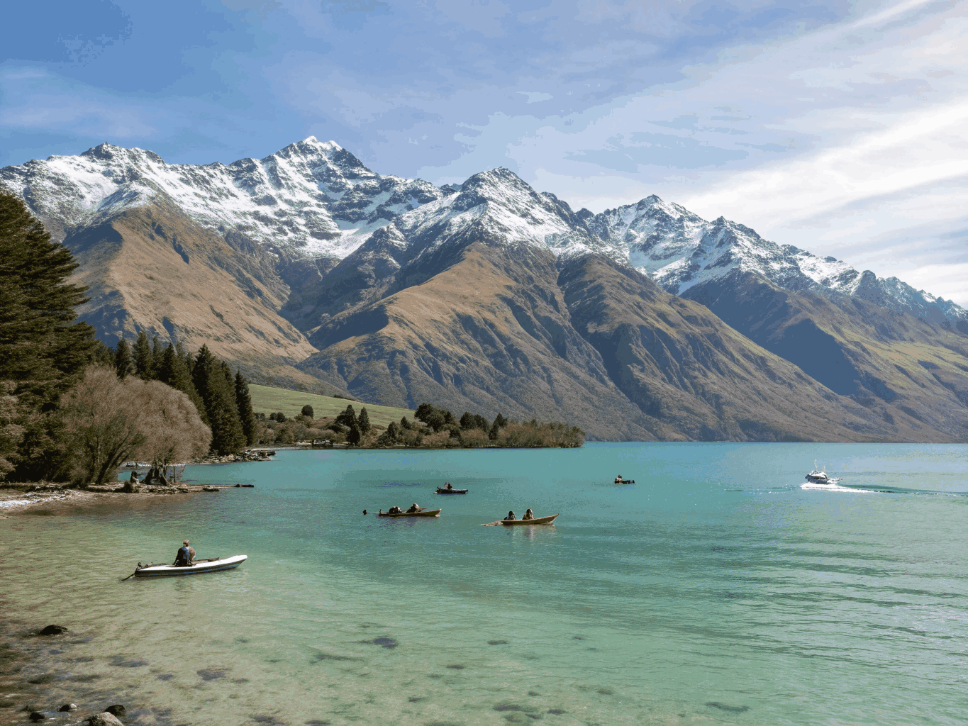 Queenstown alpine lake vistas and scenic mountain ridgelines